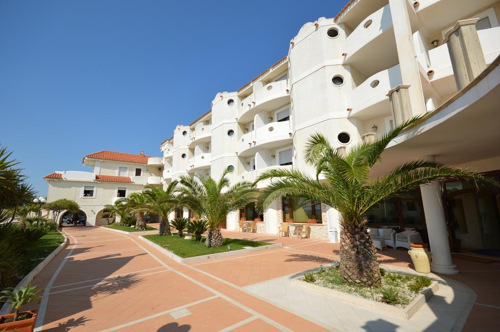 Hotel Residence Il Gabbiano Ciro Marina Exterior photo