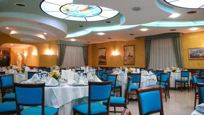 Hotel Residence Il Gabbiano Ciro Marina Exterior photo