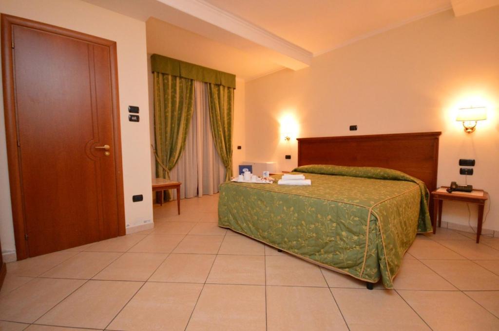 Hotel Residence Il Gabbiano Ciro Marina Room photo